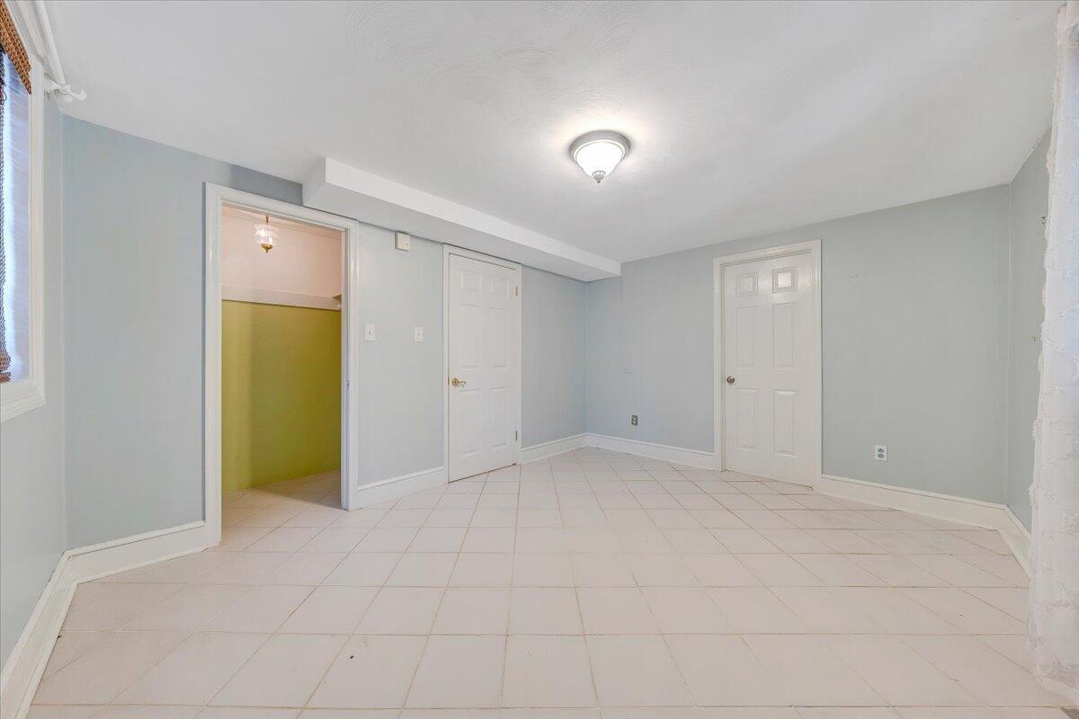 3135 West Ridge Road Southwest Roanoke, VA 24014 - Photo 36 of 50 a view of an empty room