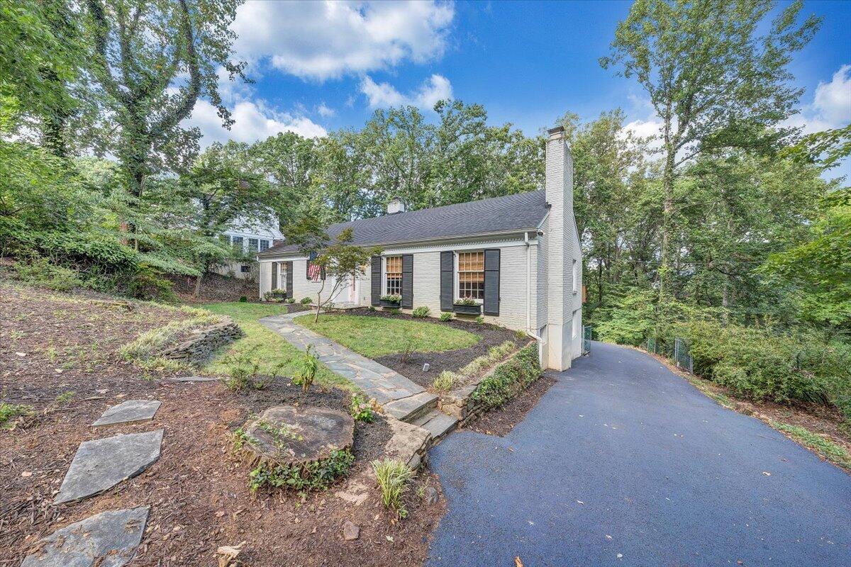 3135 West Ridge Road Southwest Roanoke, VA 24014 - Photo 42 of 50 a view of house with backyard and garden