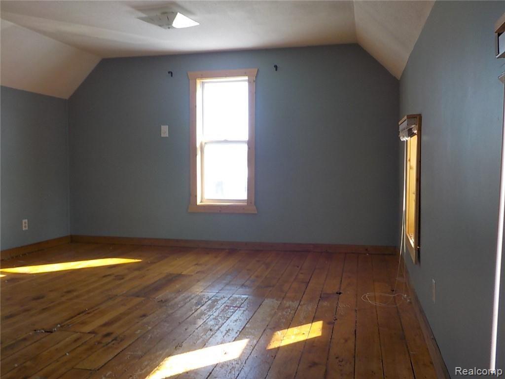 6274 South Reed Road Durand, MI 48429 - Photo 11 of 19 DSCN1637.JPG