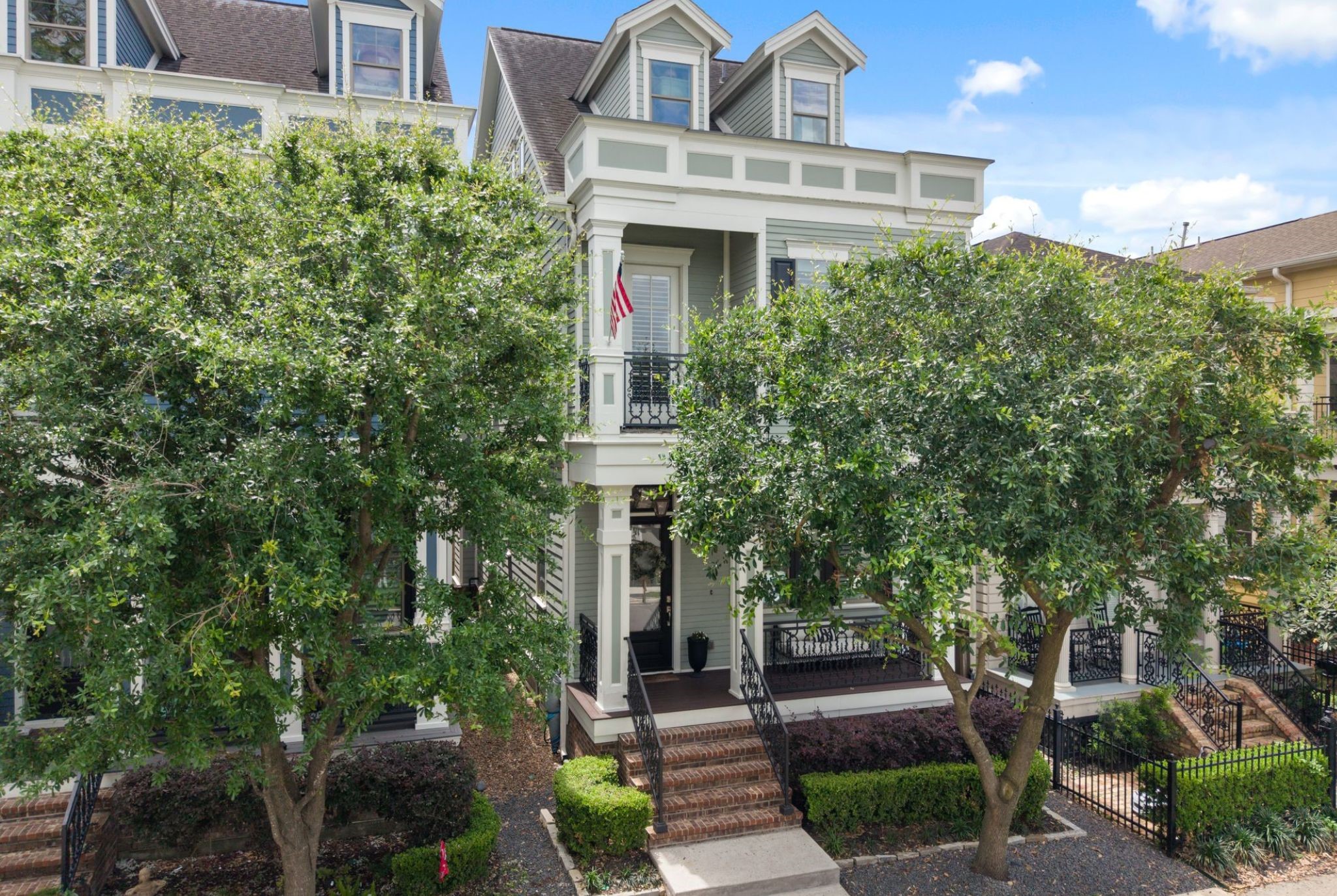 924 Aurora Street Houston, TX 77009 - Photo 1 of 37 Welcome to 924 Aurora!
