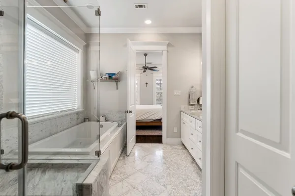 $825,000 | 924 Aurora Street, Houston, TX 77009