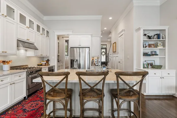 $825,000 | 924 Aurora Street, Houston, TX 77009