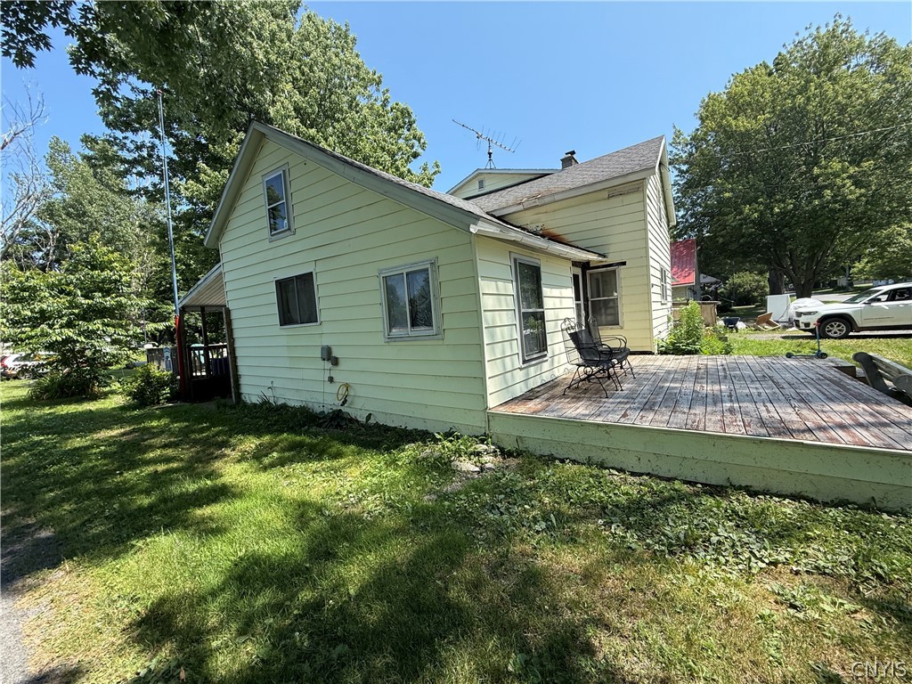 352 Real Street Cape Vincent, NY 13618 - Photo 3 of 42