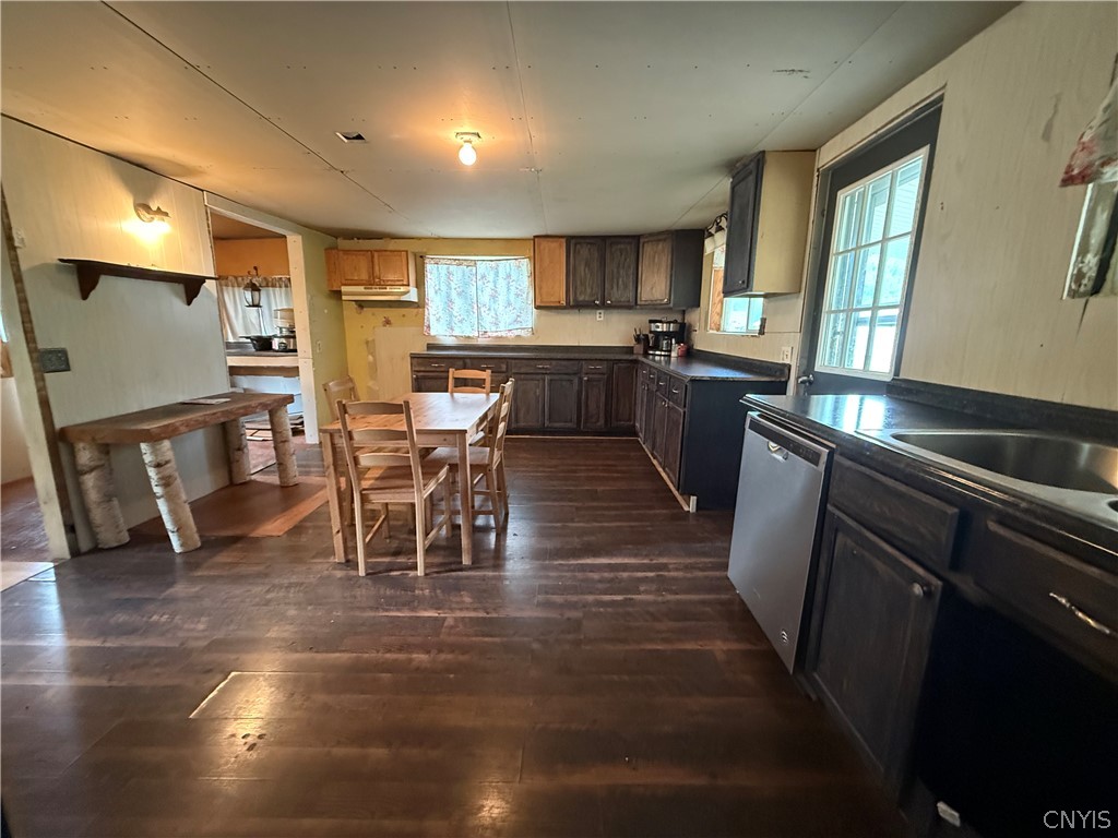 352 Real Street Cape Vincent, NY 13618 - Photo 10 of 42