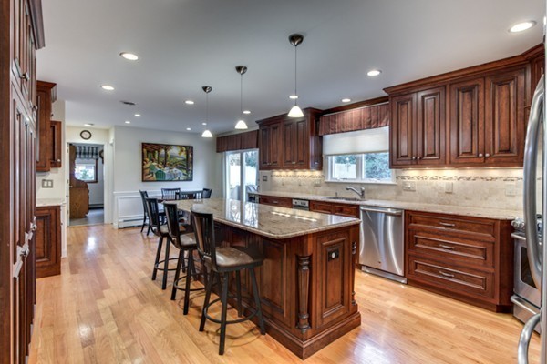 152 Gardiner Road Quincy, MA 02169 - Photo 7 of 30 Gallery Image 7