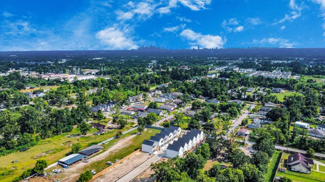 $2,200 | 6523 Old Olive Tree Drive, Houston, TX 77091