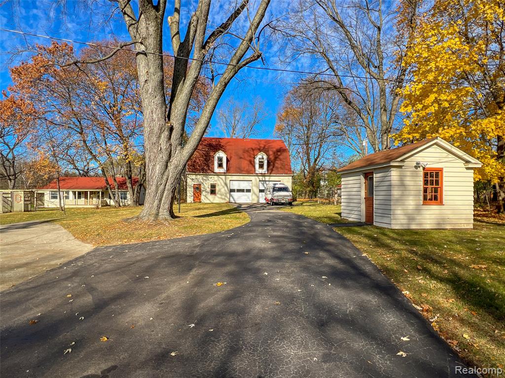 5044 Charing Cross Road Bloomfield Hills, MI 48304 - Photo 13 of 27