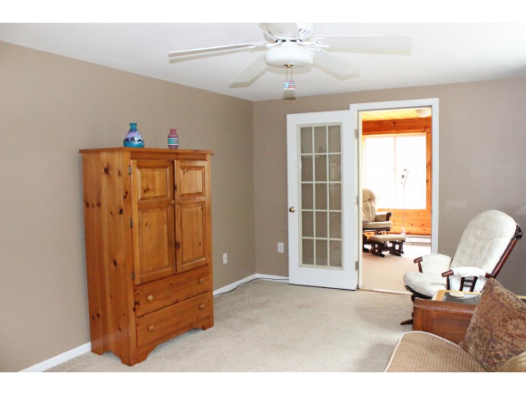 5 Travis Road Nashua, NH 03063 - Photo 14 of 36 Gallery Image 14