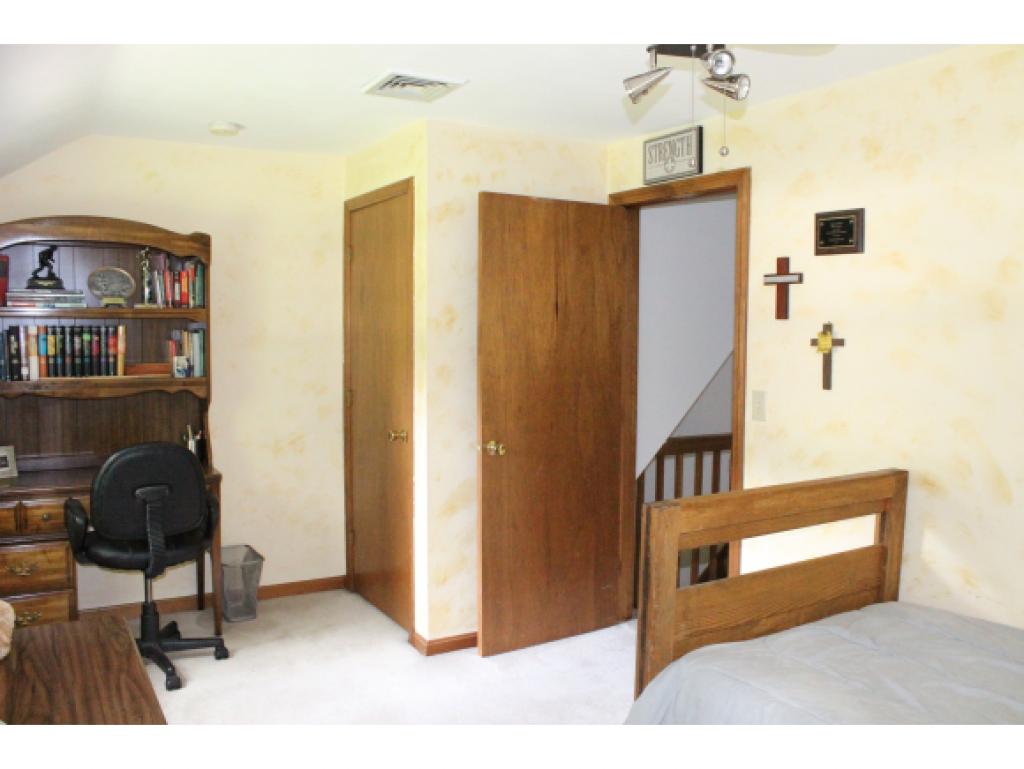 5 Travis Road Nashua, NH 03063 - Photo 22 of 36 Gallery Image 22