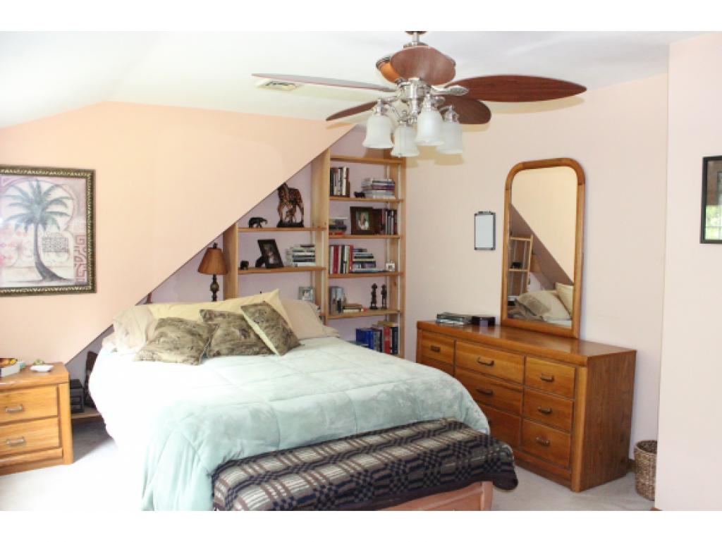 5 Travis Road Nashua, NH 03063 - Photo 26 of 36 Gallery Image 26