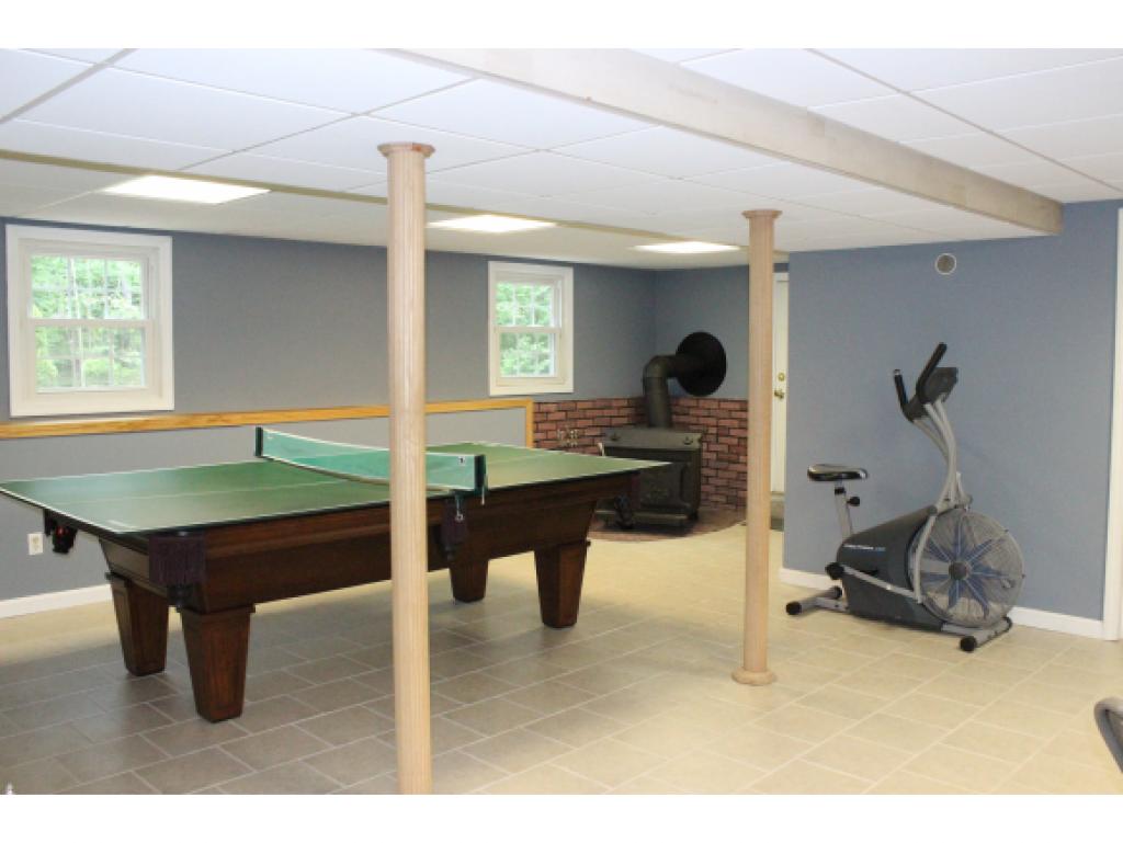 5 Travis Road Nashua, NH 03063 - Photo 28 of 36 Gallery Image 28