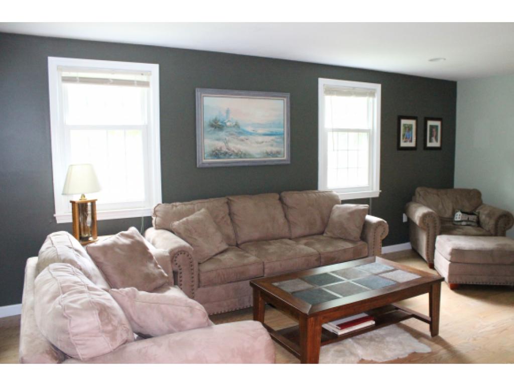 5 Travis Road Nashua, NH 03063 - Photo 5 of 36 Gallery Image 5