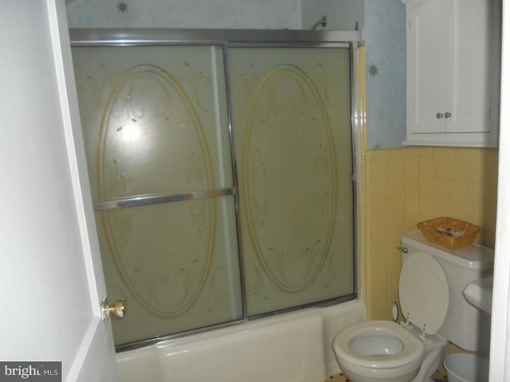 1521 Manoa Road Wynnewood, PA 19096 - Photo 13 of 17 Bathroom