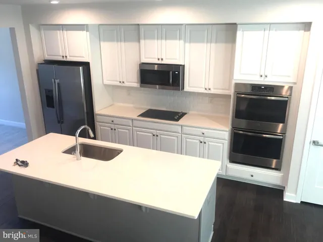 $3,300 | 735 Stonehouse Way, Hockessin, DE 19707