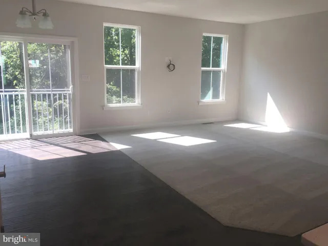 $3,300 | 735 Stonehouse Way, Hockessin, DE 19707