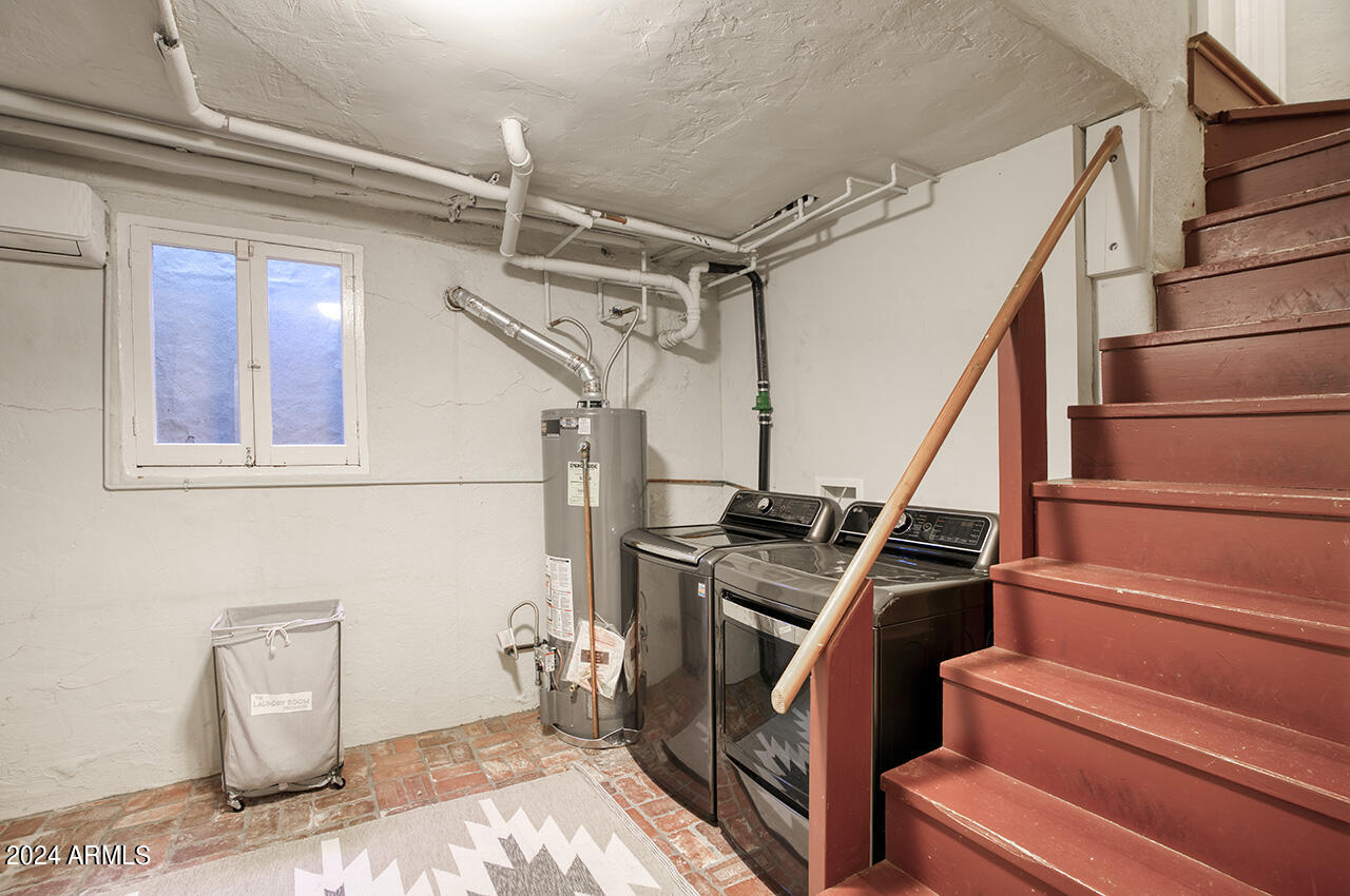 324 West Monte Vista Road Phoenix, AZ 85003 - Photo 25 of 39 a view of entryway and hall with wooden floor