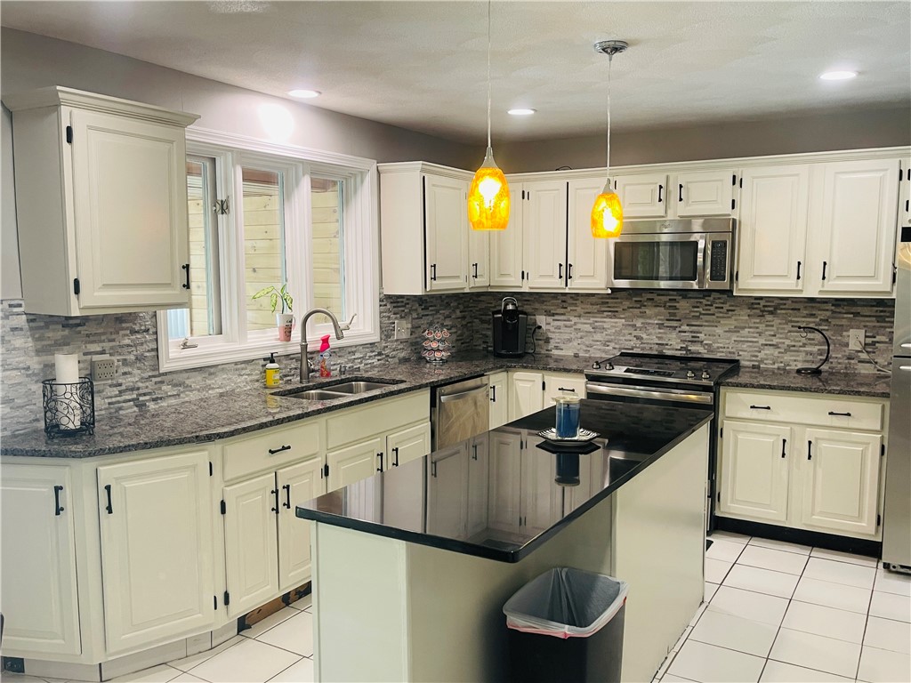 290 Mile Road Coventry, RI 02816 - Photo 12 of 38