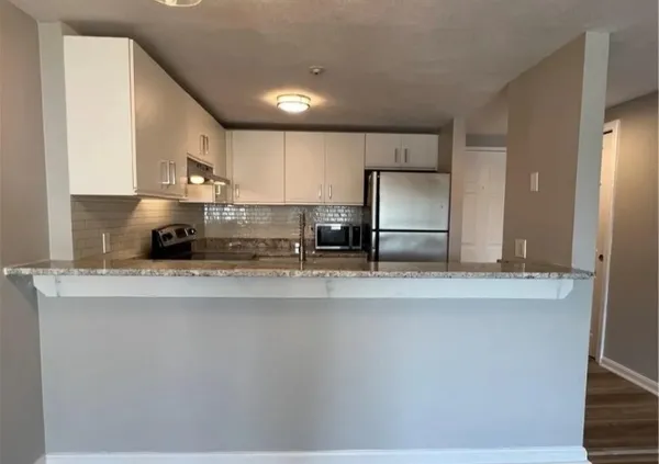 $2,300 | 200 Woodlawn Avenue, Unit 206, North Providence, RI 02904