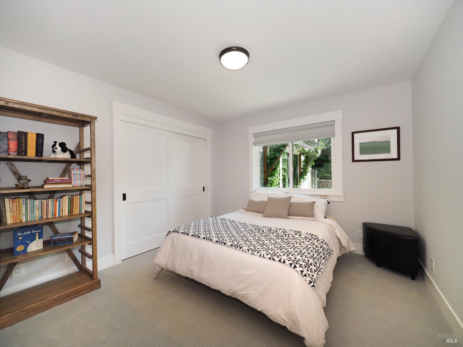 1575 Fox Ridge Road Geyserville, CA 95441 - Photo 30 of 57 Second guest room