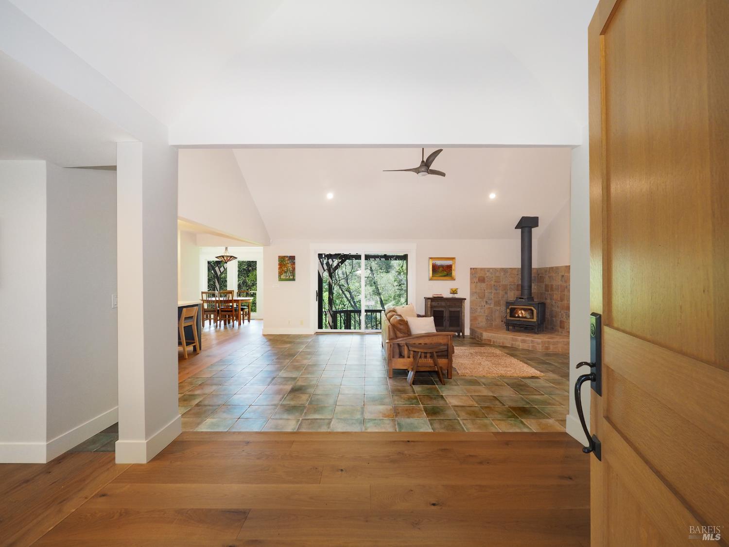1575 Fox Ridge Road Geyserville, CA 95441 - Photo 9 of 57 Formal entry to living room