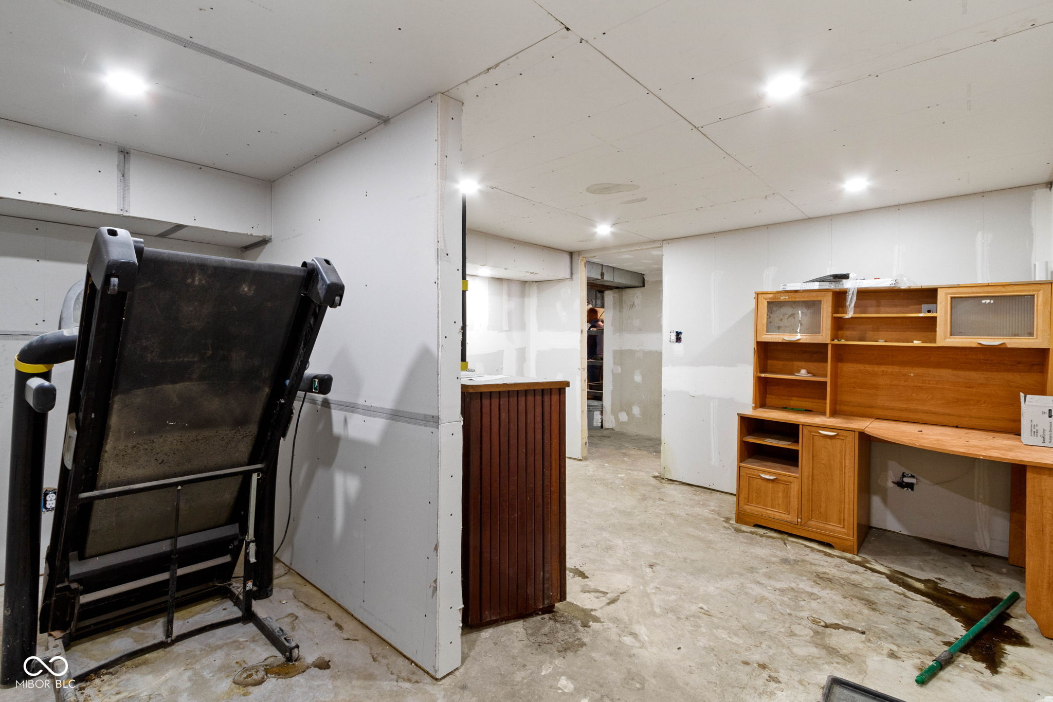 6270 Clydes Road Indianapolis, IN 46268 - Photo 24 of 35