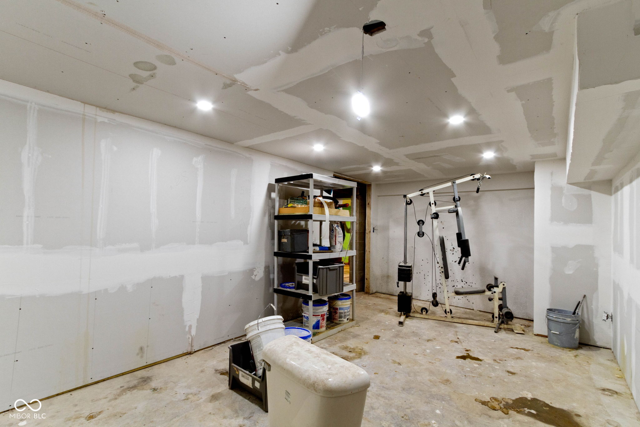 6270 Clydes Road Indianapolis, IN 46268 - Photo 29 of 35