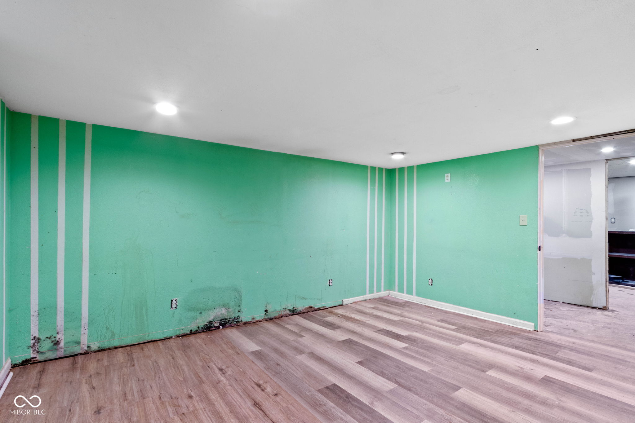 6270 Clydes Road Indianapolis, IN 46268 - Photo 31 of 35