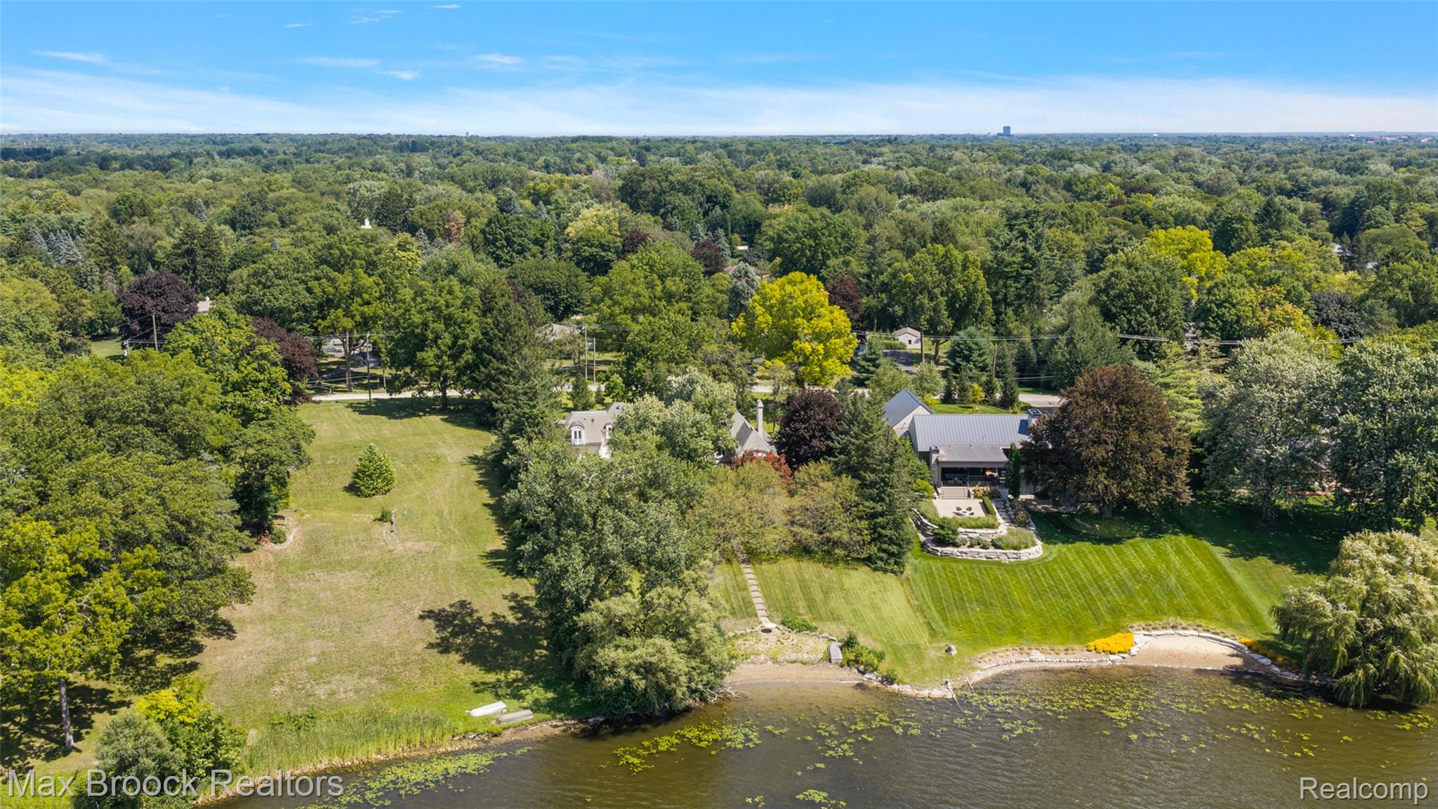 5400 Lane Lake Road Bloomfield Hills, MI 48302 - Photo 5 of 11 5400 Lane Lake Photos-15.jpg