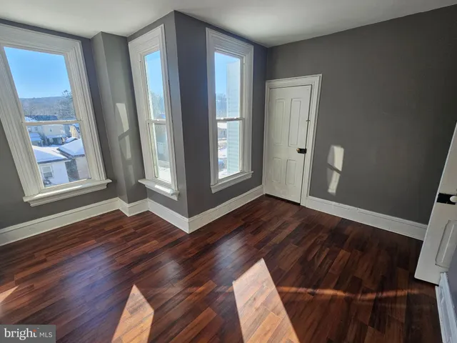 $850 | 181 South Tulpehocken Street, Pine Grove, PA 17963