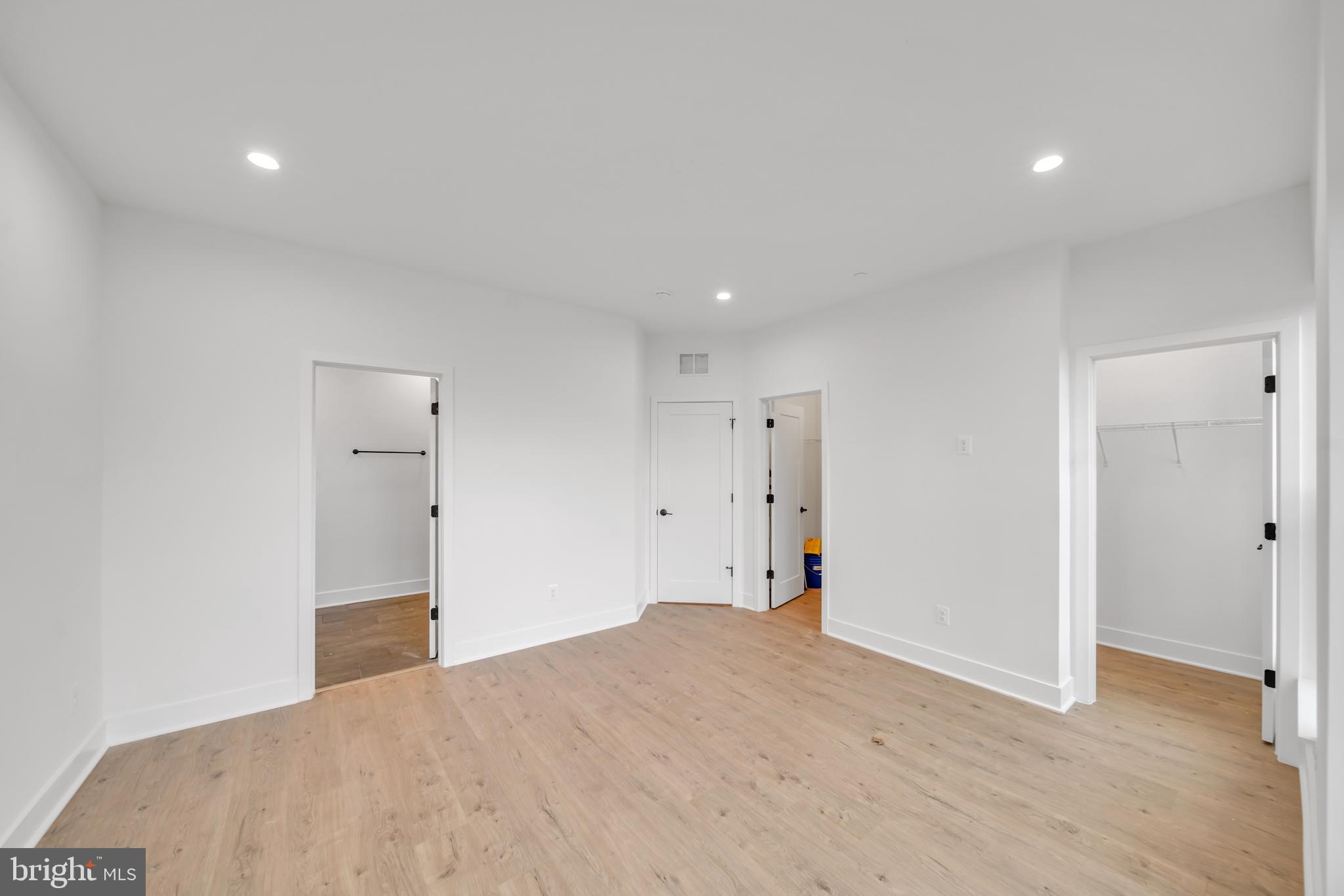 5420 Goshawk Alley Bethesda, MD 20816 - Photo 18 of 57 a view of empty room