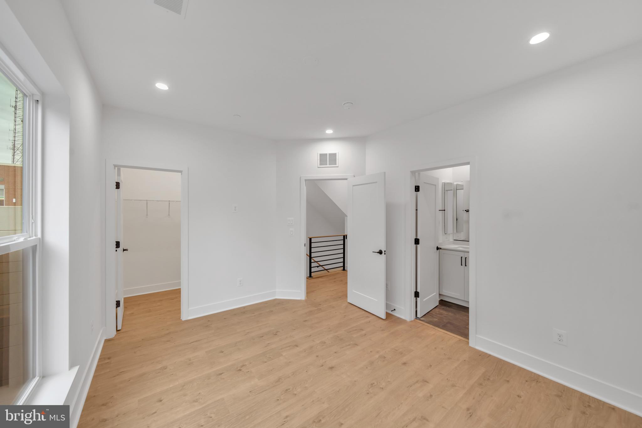 5420 Goshawk Alley Bethesda, MD 20816 - Photo 22 of 57