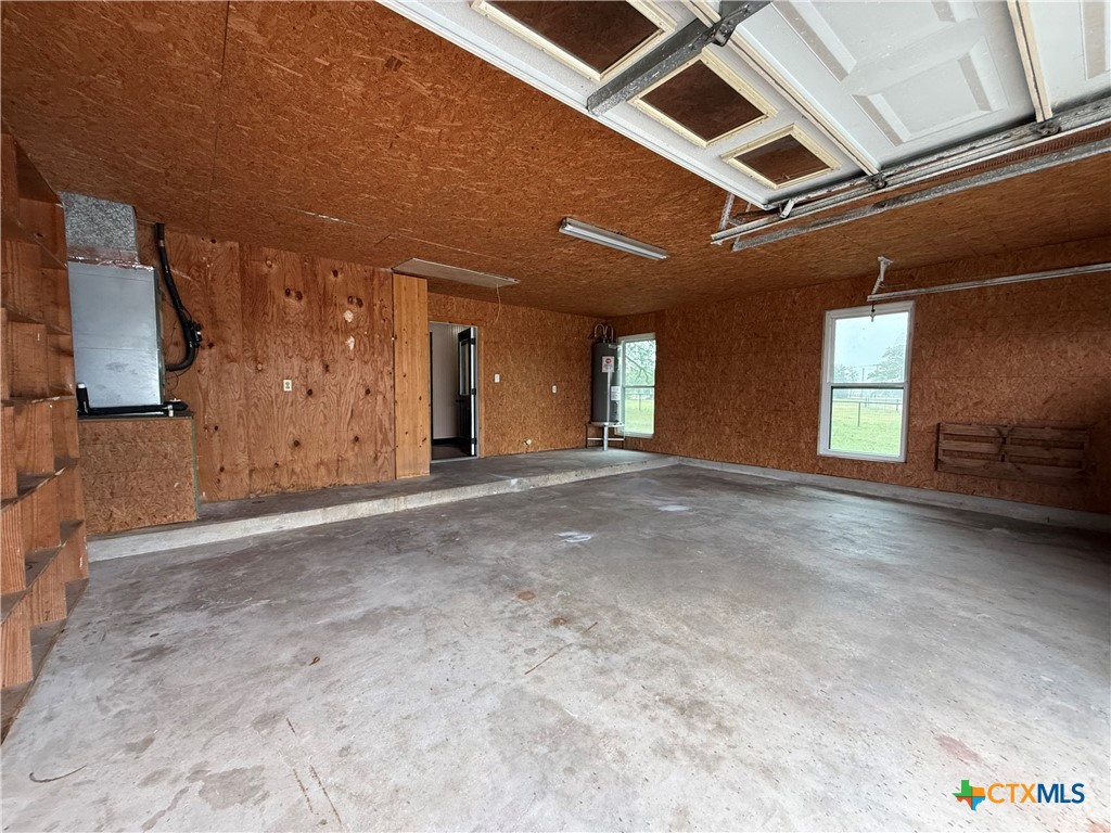 2243 Old Goliad Road Victoria, TX 77905 - Photo 38 of 47 a view of an empty room