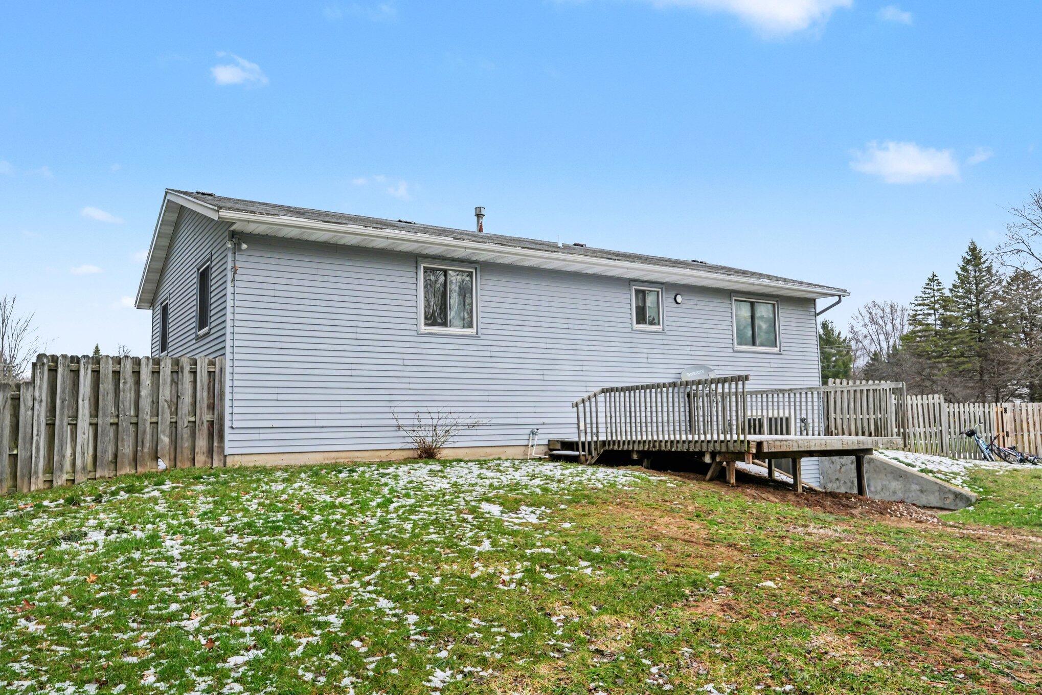 1750 Poplar Path Stevensville, MI 49127 - Photo 22 of 26 025_dsc00684_339