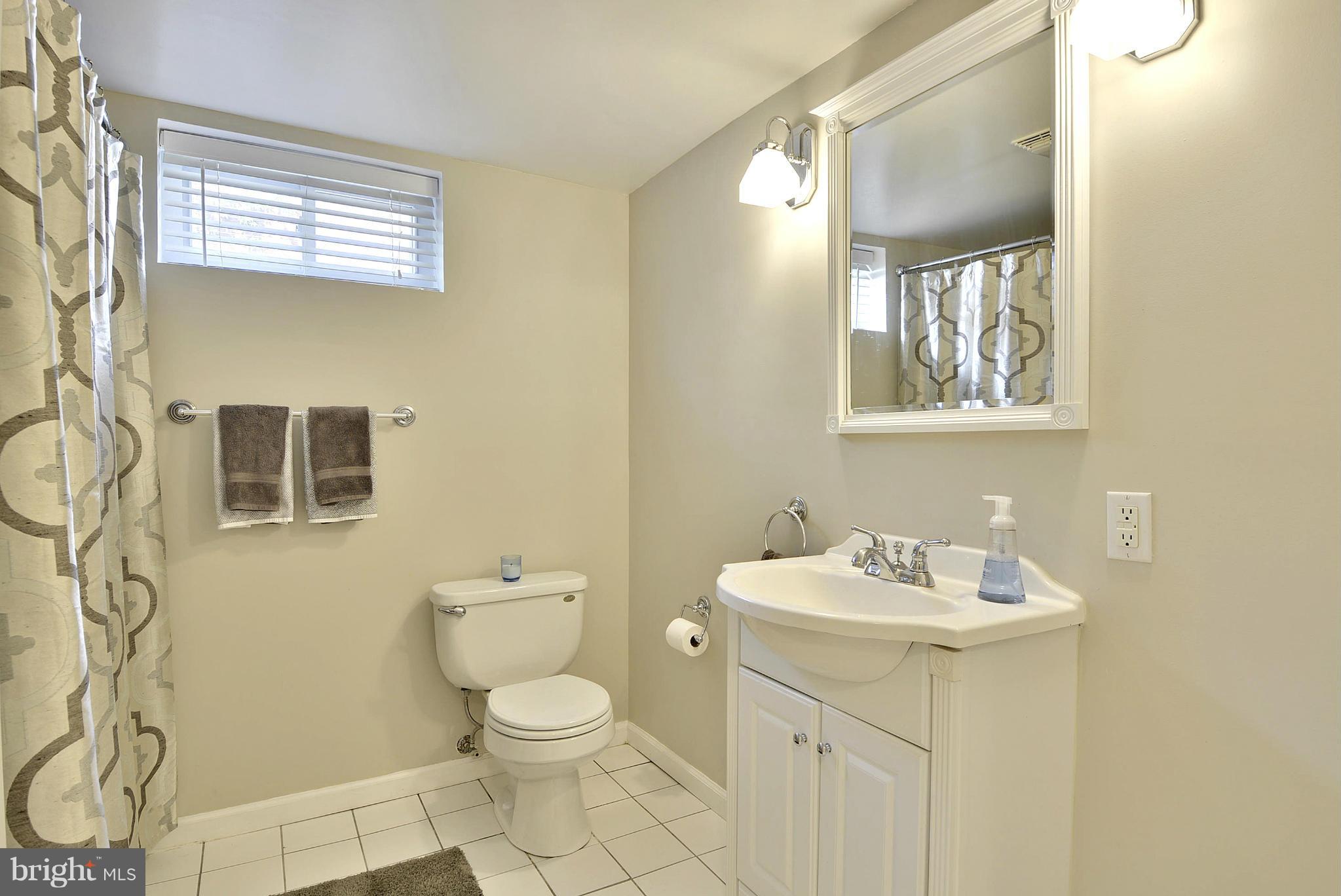 4710 Topping Road Rockville, MD 20852 - Photo 24 of 30 Bath