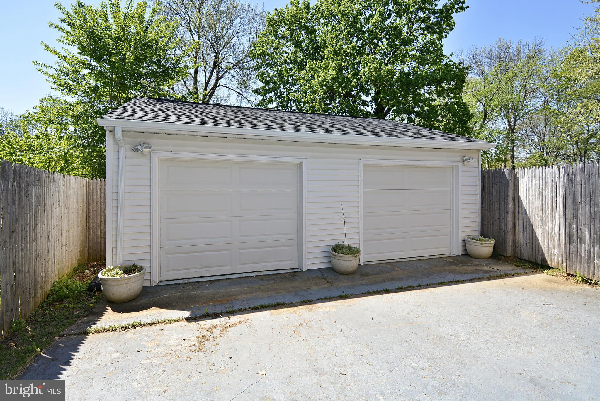 4710 Topping Road Rockville, MD 20852 - Photo 28 of 30 Exterior (Rear)