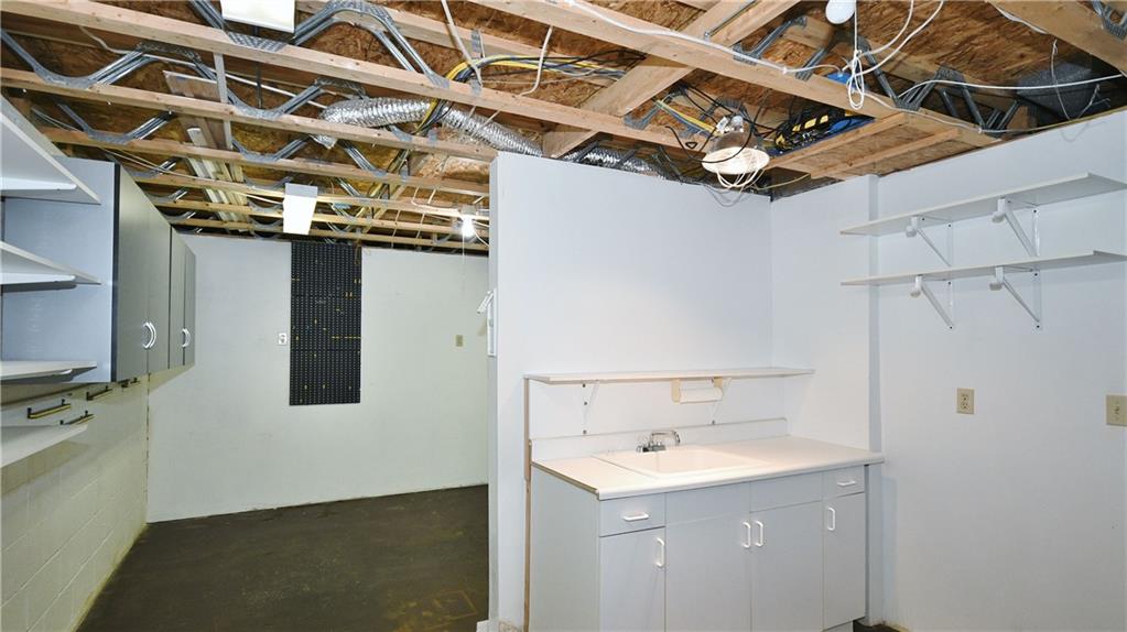 1155 Old Farm Road Lawrence, PA 15055 - Photo 22 of 25 Gallery Image 22