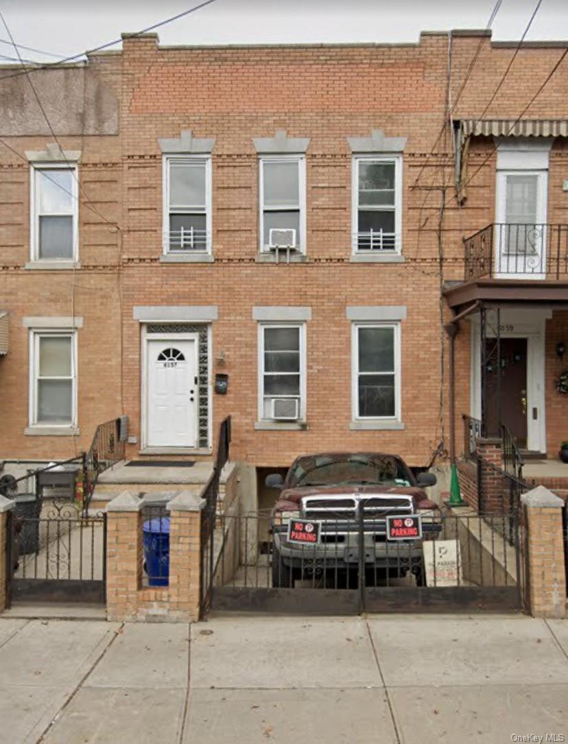 a car parked in front of a building