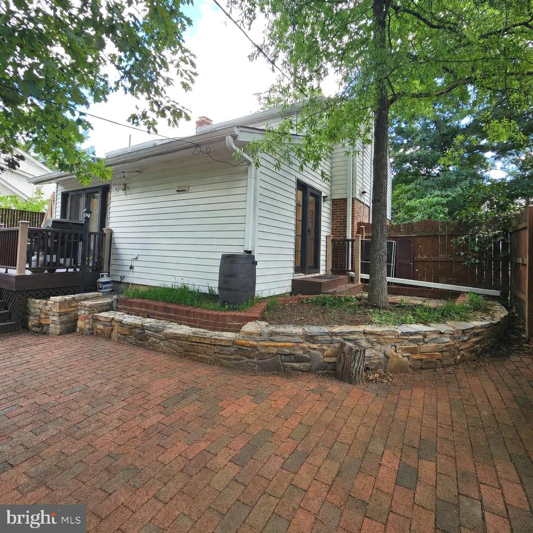 3304 Circle Hill Road Alexandria, VA 22305 - Photo 31 of 32