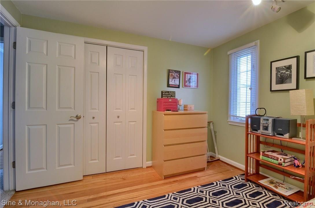 1622 Graefield Road Birmingham, MI 48009 - Photo 21 of 29 22 2nd_Bedroom_3rd_View.jpg