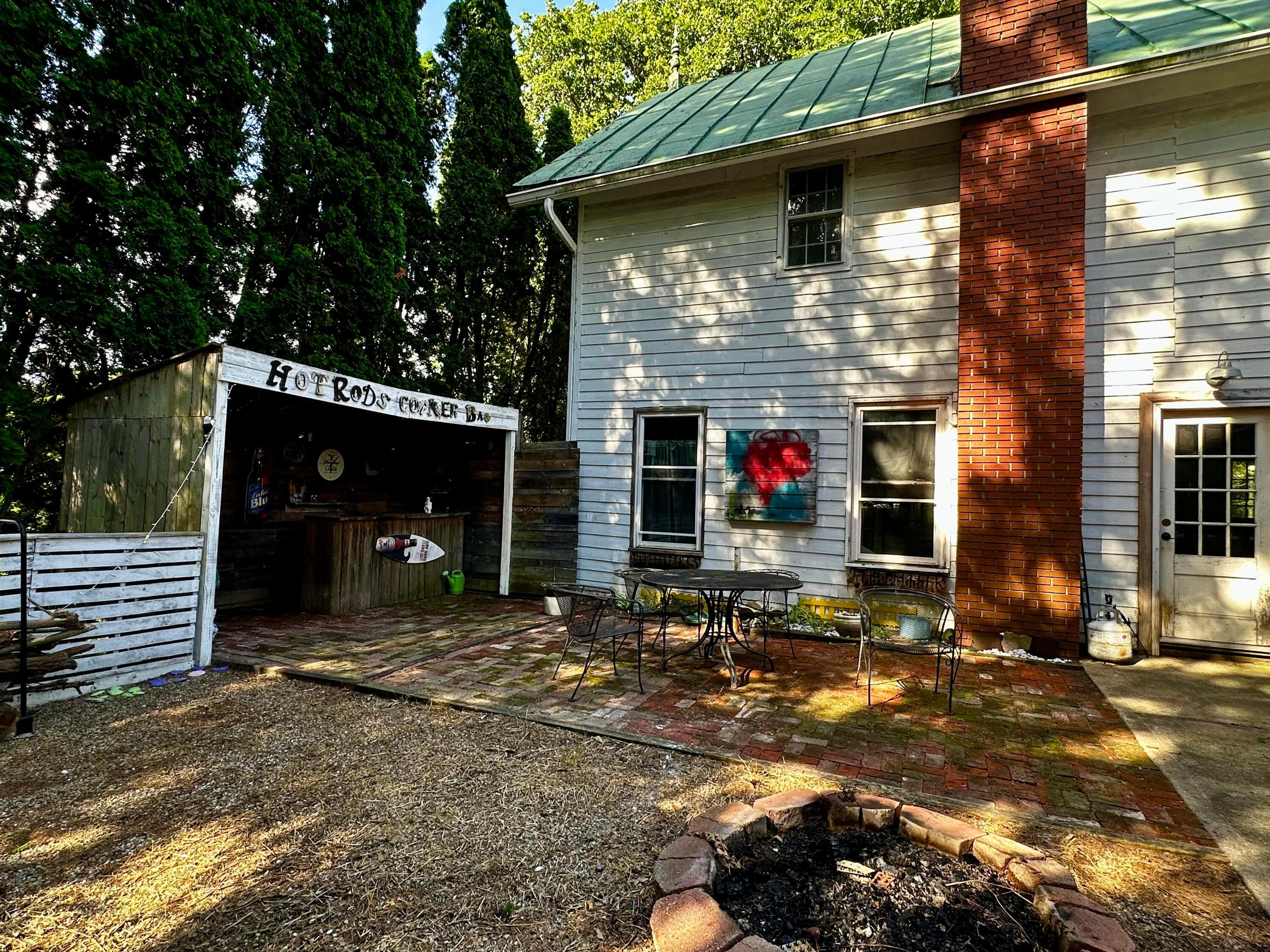 4573 Newark Road Utica, OH 43080 - Photo 21 of 46 Rear patio