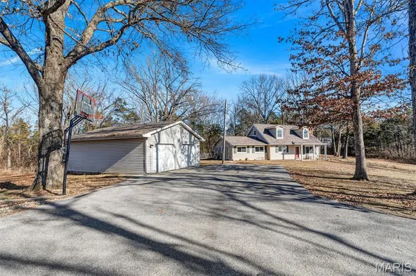 $365,000 | 2557 Nike Base Road, Catawissa, MO 63015