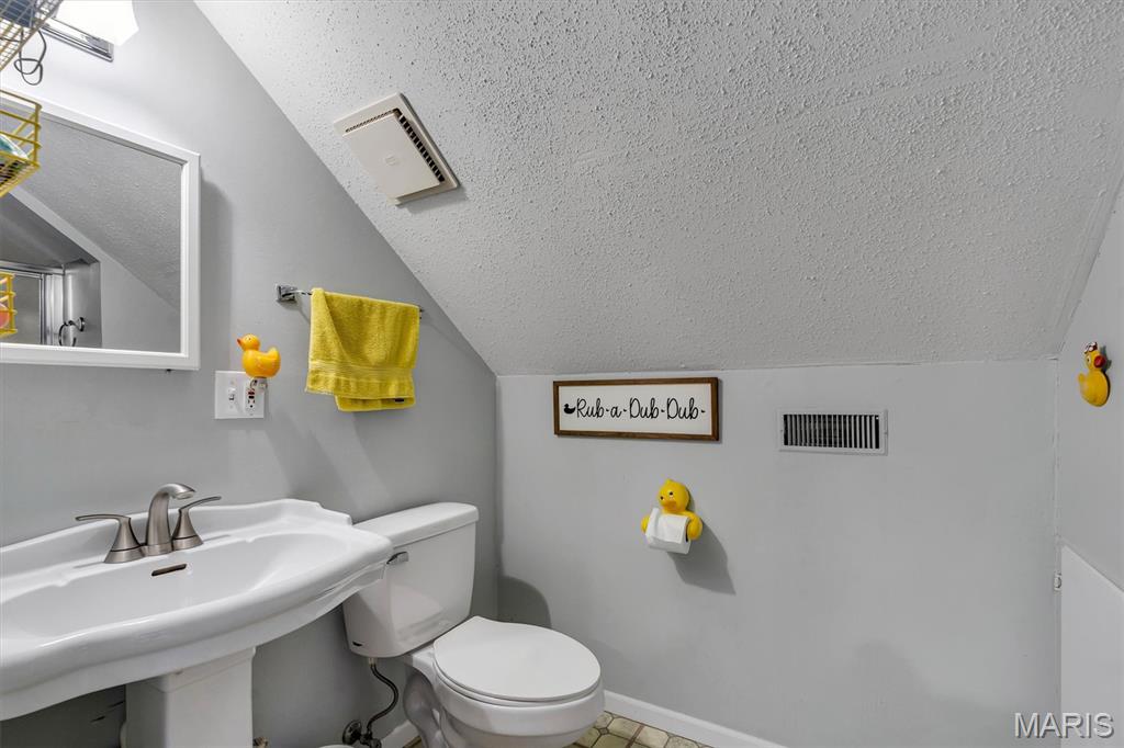 2557 Nike Base Road Catawissa, MO 63015 - Photo 25 of 30