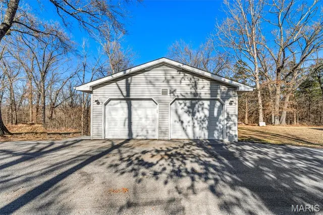 $375,000 | 2557 Nike Base Road, Catawissa, MO 63015