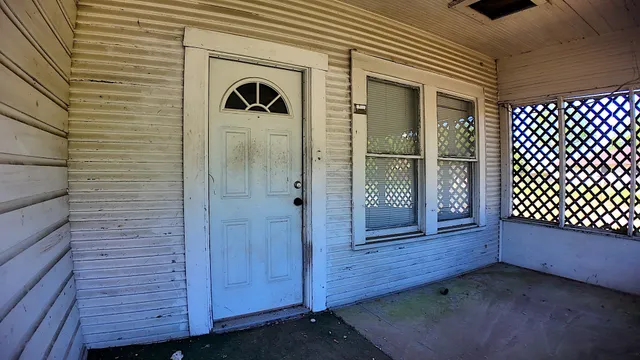 $49,000 | 270 South 9th Street, Silsbee, TX 77656