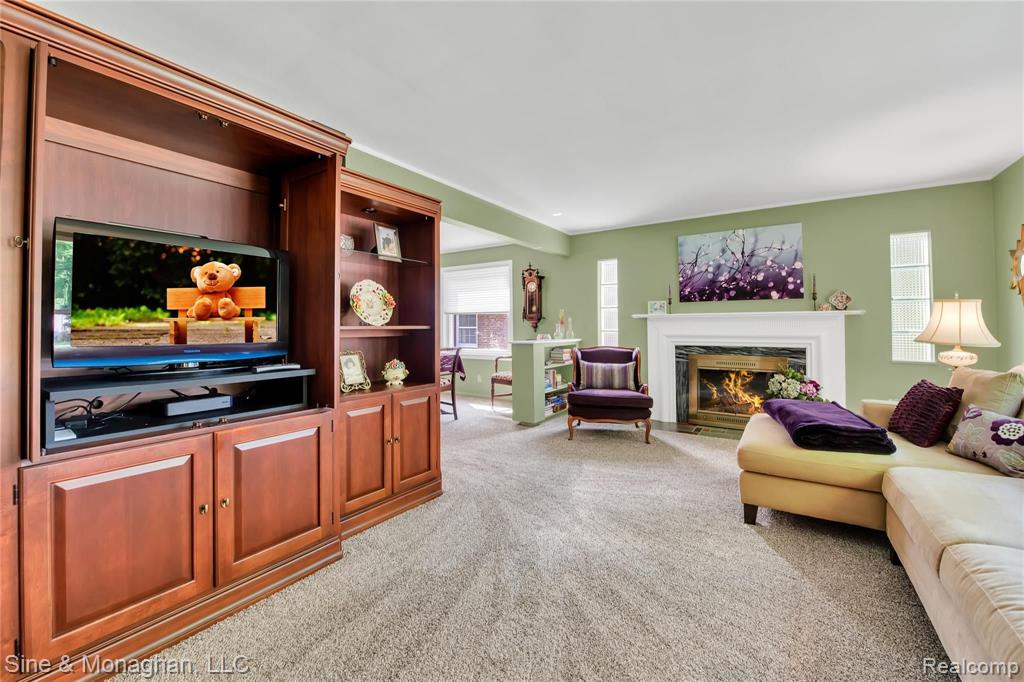 954 Harcourt Road Grosse Pointe Park, MI 48230 - Photo 6 of 46