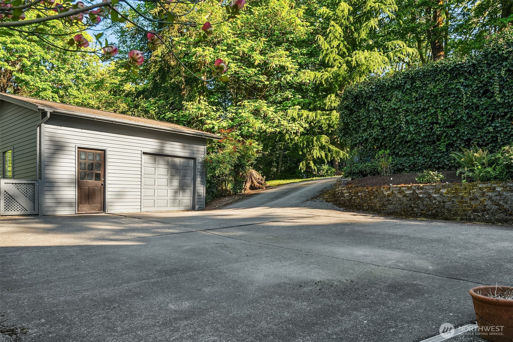 10153 Southwest 263rd Street Vashon, WA 98070 - Photo 37 of 39
