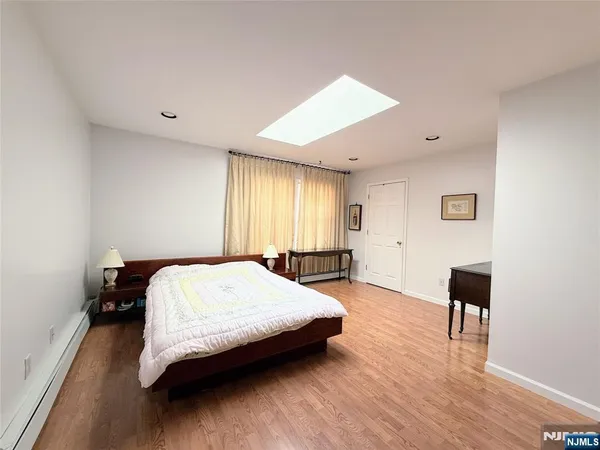 $799,000 | 216 Cedar Lane, Closter, NJ 07624