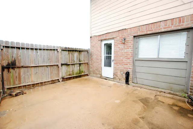 $1,400 | 7853 Fuqua Street, Unit 7853, Houston, TX 77075