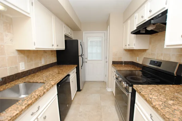 $1,400 | 7853 Fuqua Street, Unit 7853, Houston, TX 77075