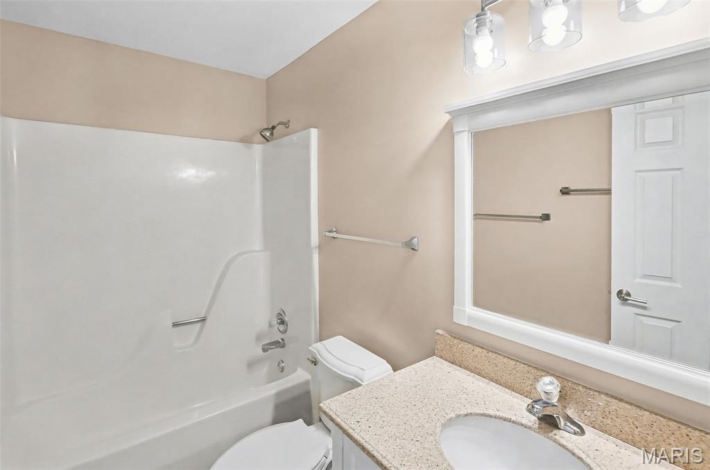 1929 Mapleview Court Belleville, IL 62226 - Photo 49 of 51